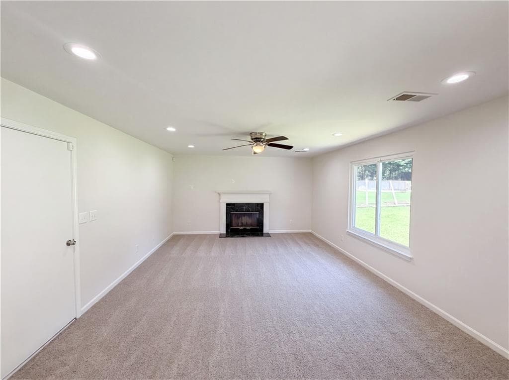 4 bedroom, 3 bathroom, 2,797 sq ft single family residence for sale at 2125 Rosewood Mill Court, Loganville, GA 30052 — photo 4