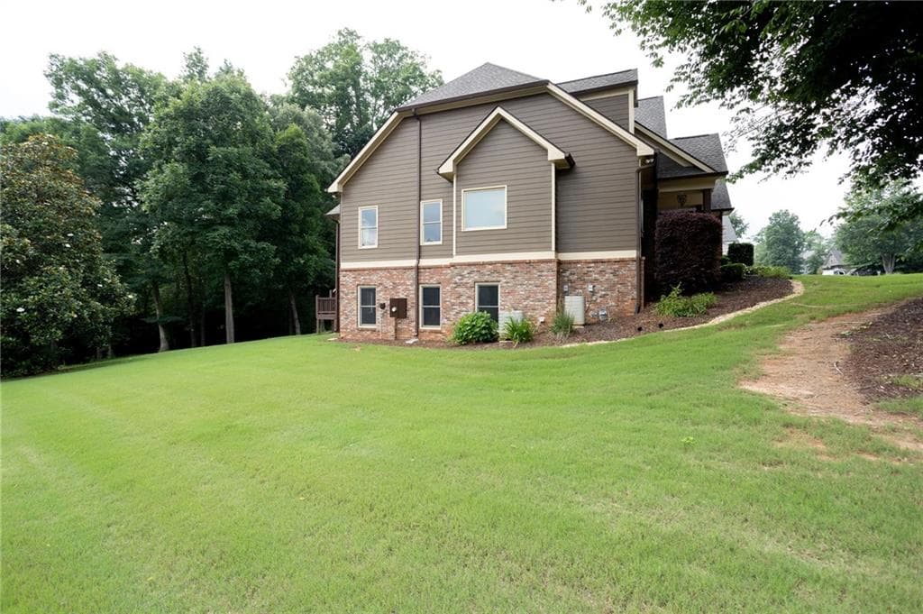 5 bedroom, 3 bathroom, 2,701 sq ft single family residence for sale at 348 Hidden Trail, Pendergrass, GA 30567 — photo 2