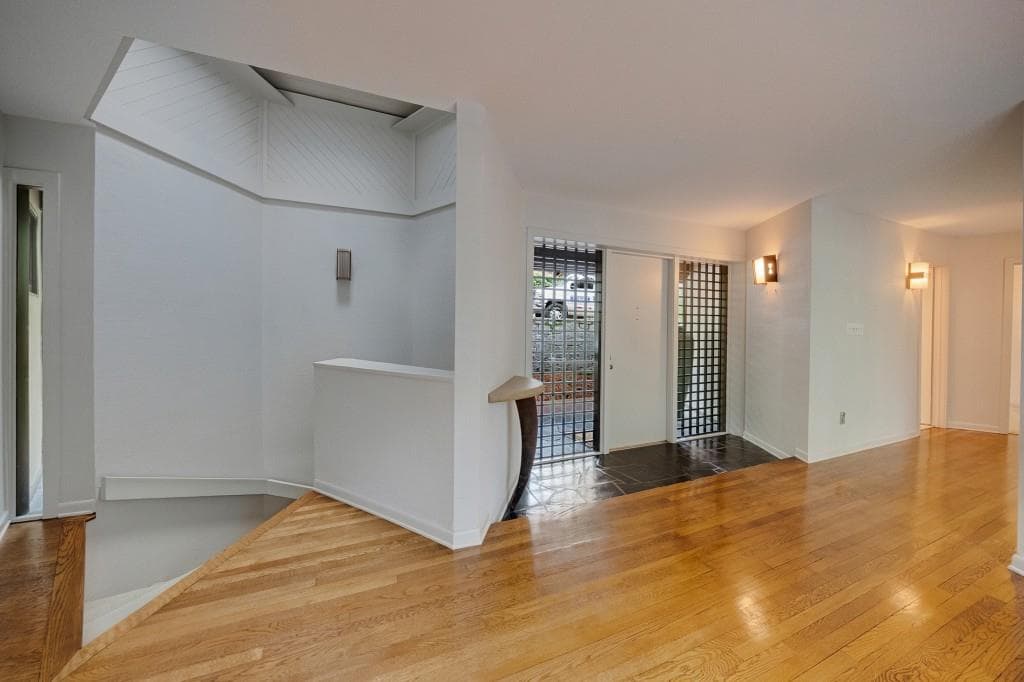 5 bedroom, 4 bathroom, 5,880 sq ft single family residence for rent at 130 Huntcliff Point, Sandy Springs, GA 30350 for $3,999 a month — photo 5