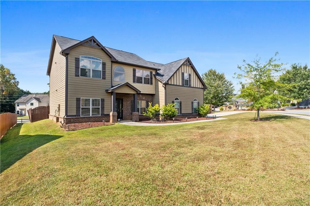 5 bedroom, 4 bathroom, 3,198 sq ft single family residence for sale at 2748 Village Park Drive, Ellenwood, GA 30294 — photo 4