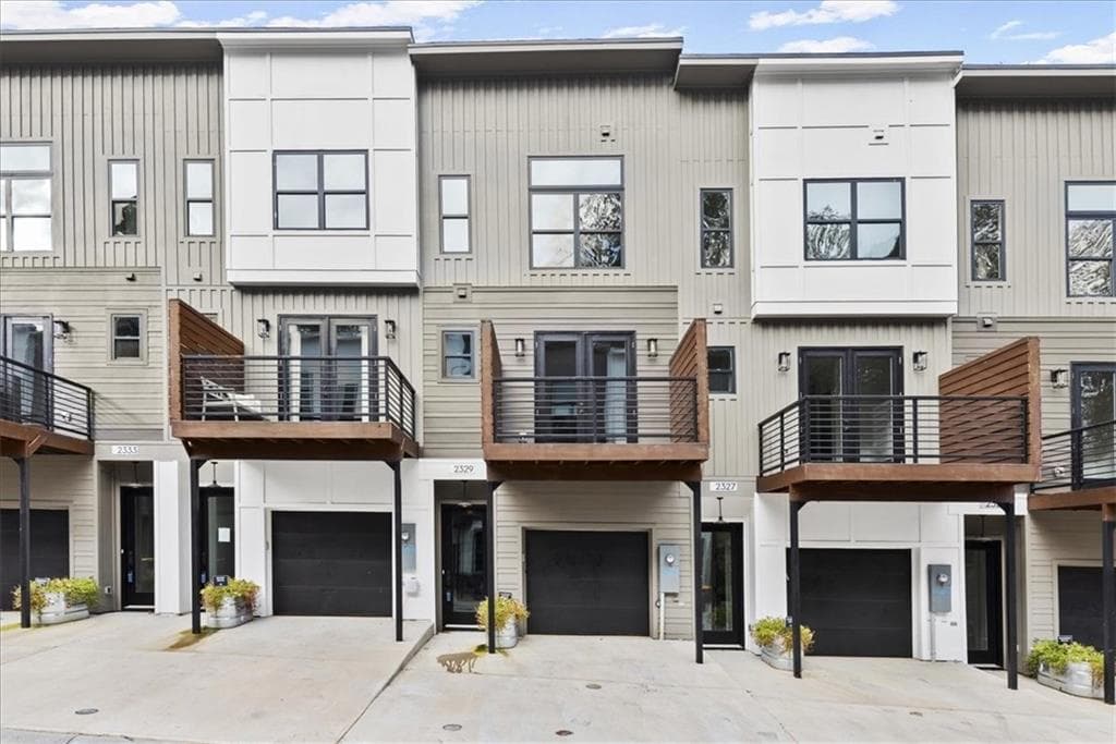 3 bedroom, 4 bathroom, 1,981 sq ft townhouse for sale at 2329 Mason Drive D24, Atlanta, GA 30316 — photo 2
