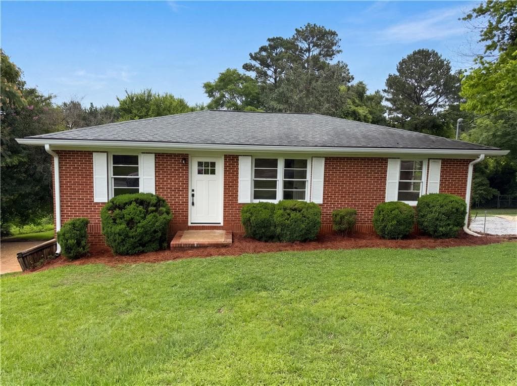 3 bedroom, 1 bathroom, 1,107 sq ft single family residence for sale at 155 Conrad Drive, Athens, GA 30601