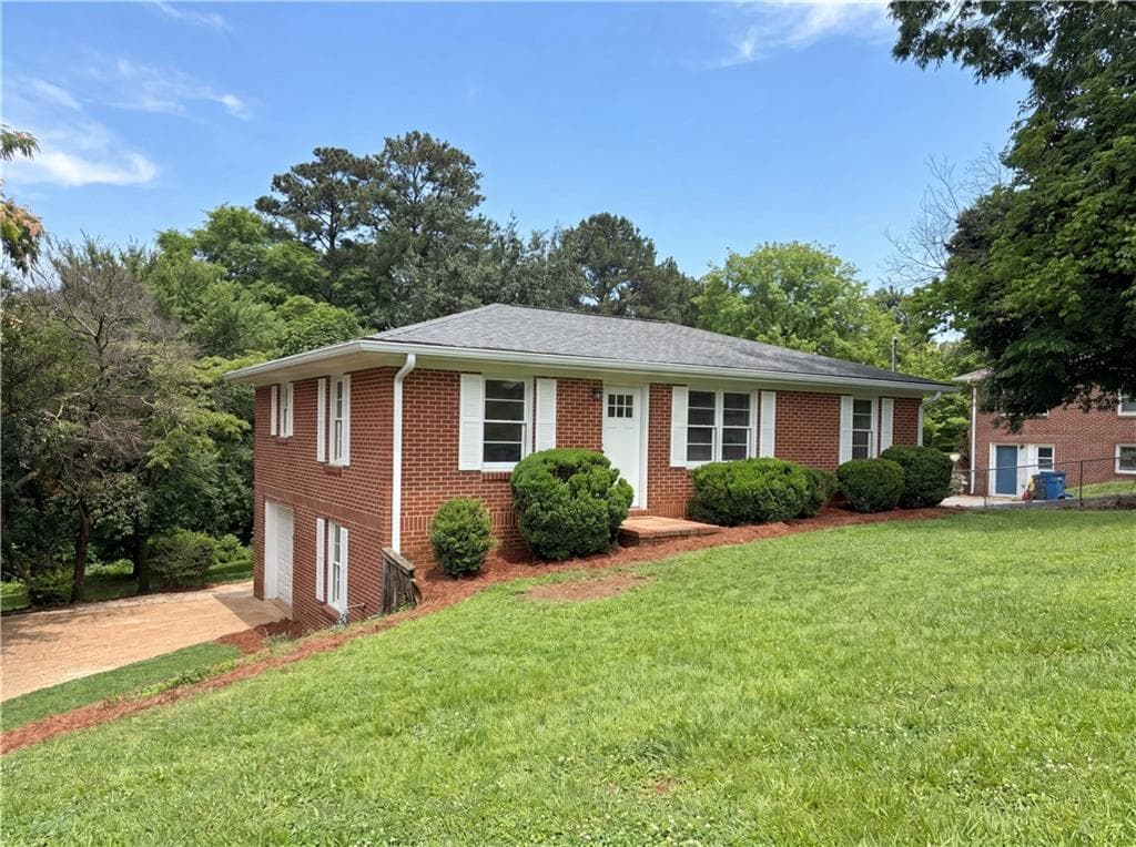 3 bedroom, 1 bathroom, 1,107 sq ft single family residence for sale at 155 Conrad Drive, Athens, GA 30601 — photo 9