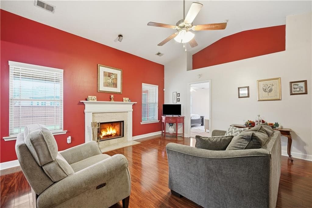 3 bedroom, 2 bathroom, 1,625 sq ft single family residence under contract at 4901 Summersun Drive, Morrow, GA 30260 — photo 6