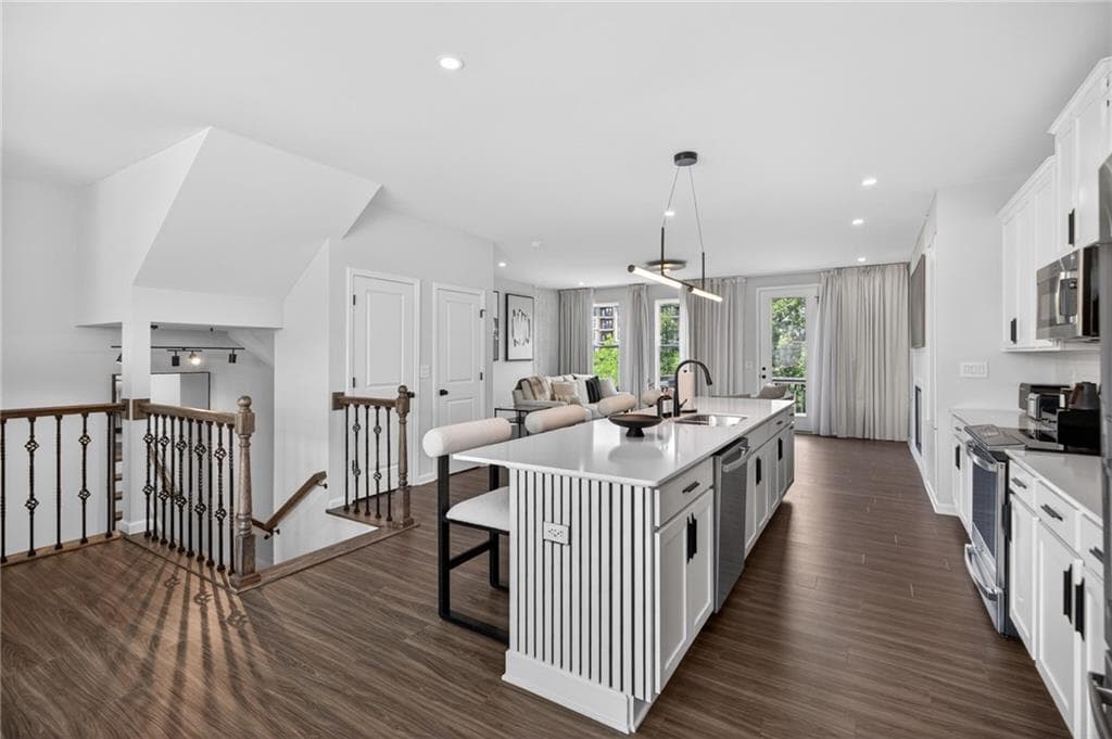 4 bedroom, 4 bathroom, 2,425 sq ft townhouse for rent at 1445 Creekside Circle, Atlanta, GA 30318 for $4,800 a month — photo 10