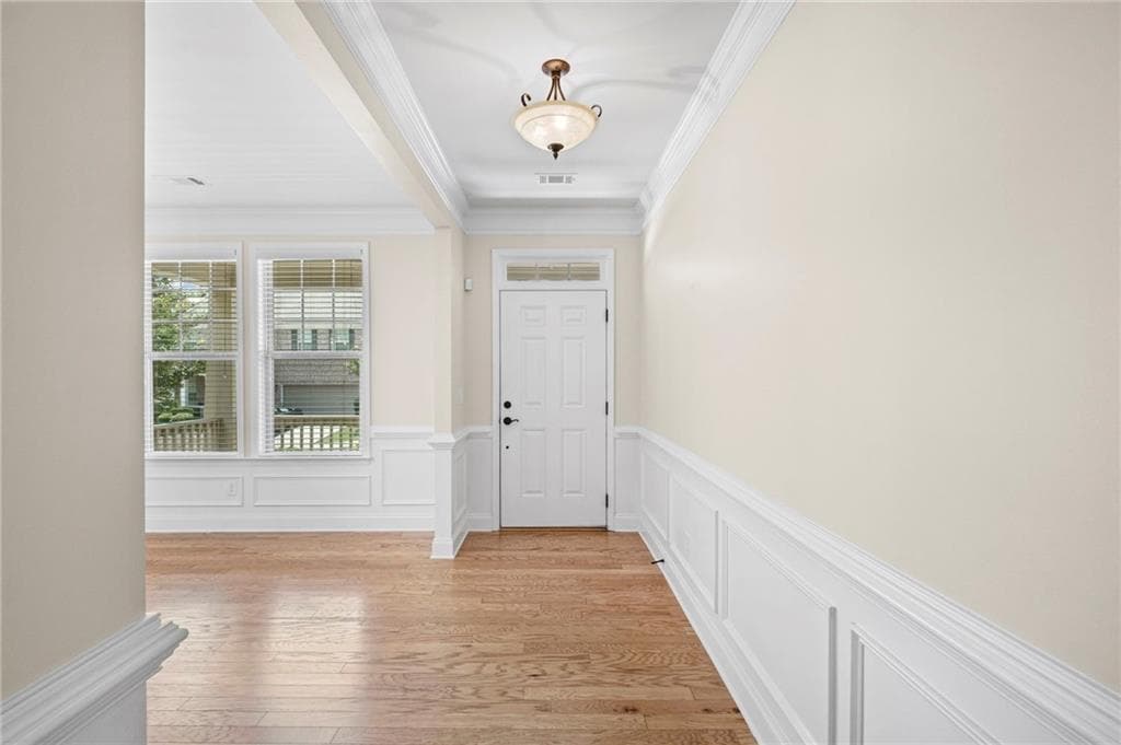 5 bedroom, 5 bathroom, 3,763 sq ft single family residence for sale at 1040 Krobot Way, Milton, GA 30004 — photo 7