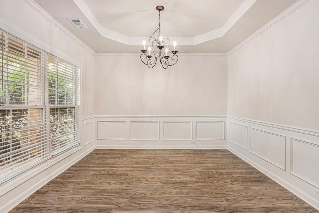 5 bedroom, 3 bathroom, 2,441 sq ft single family residence for sale at 4565 Evandale Way, Cumming, GA 30040 — photo 6