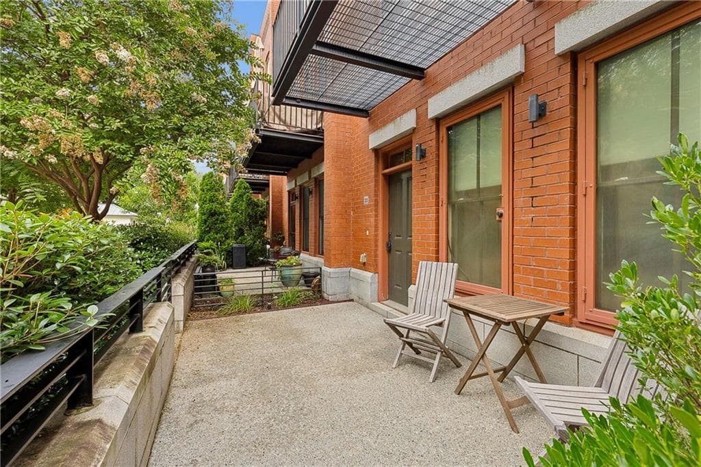 3 bedroom, 4 bathroom, 2,242 sq ft townhouse under contract at 432 E Howard Avenue 23, Decatur, GA 30030 — photo 4