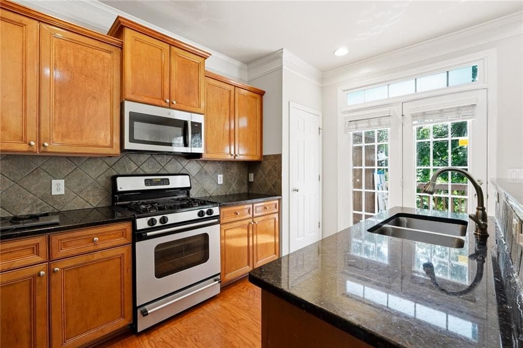 3 bedroom, 4 bathroom, 2,180 sq ft townhouse for sale at 10823 Yorkwood Street, Duluth, GA 30097 — photo 5