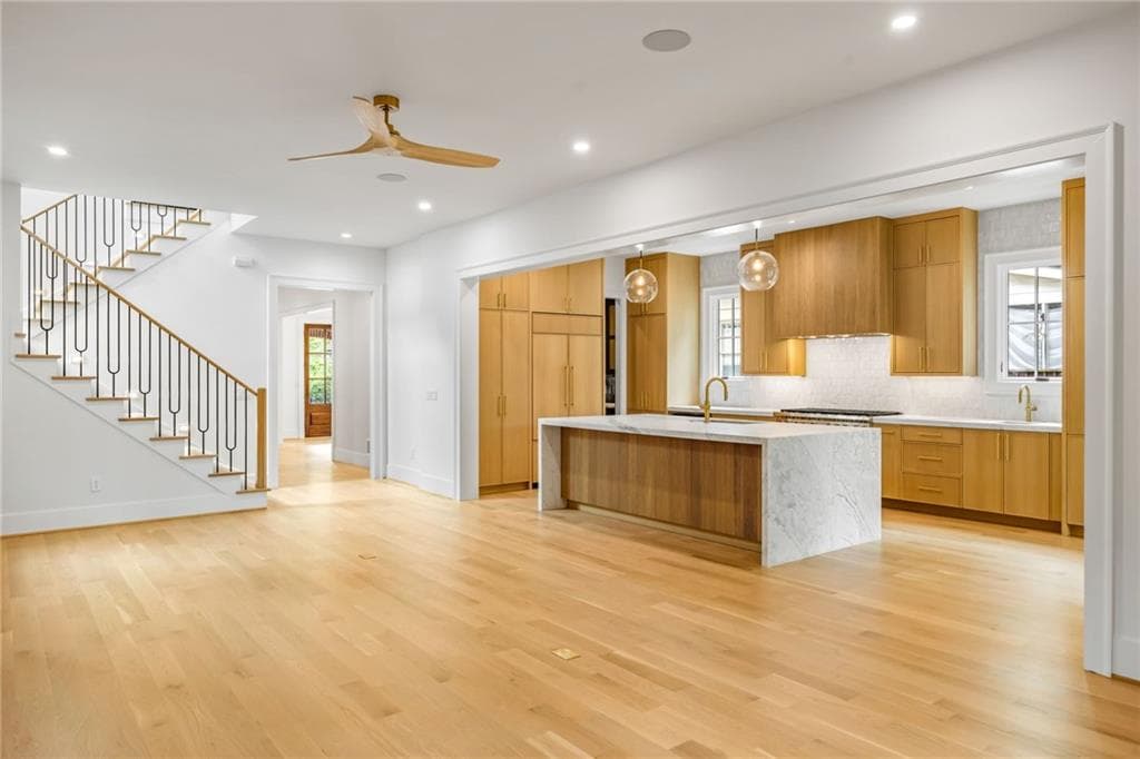 5 bedroom, 6 bathroom, 5,130 sq ft single family residence for sale at 1026 Rosedale Road, Atlanta, GA 30306 — photo 4