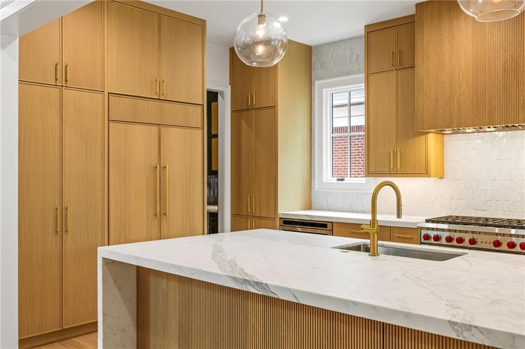 5 bedroom, 6 bathroom, 5,130 sq ft single family residence for sale at 1026 Rosedale Road, Atlanta, GA 30306 — photo 7