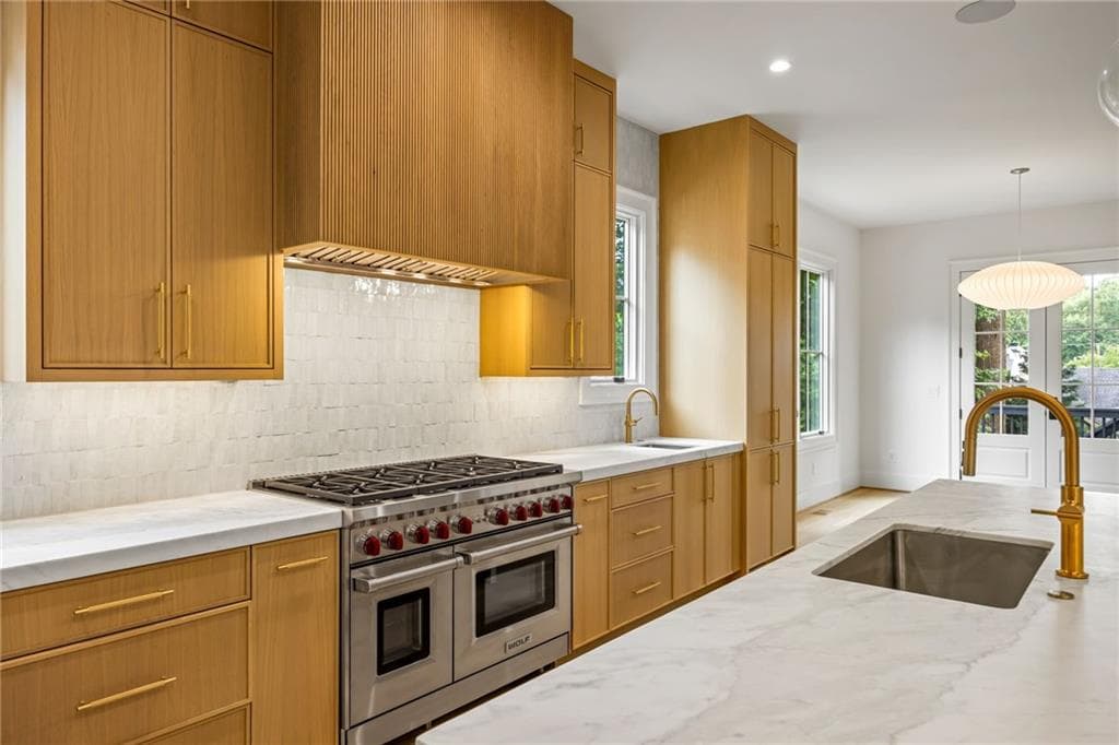 5 bedroom, 6 bathroom, 5,130 sq ft single family residence for sale at 1026 Rosedale Road, Atlanta, GA 30306 — photo 9