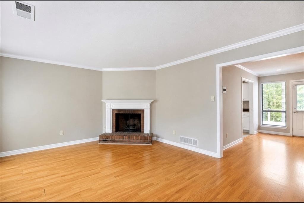 2 bedroom, 3 bathroom, 1,242 sq ft townhouse for rent at 2390 Newport Landing, Alpharetta, GA 30009 for $1,900 a month — photo 2