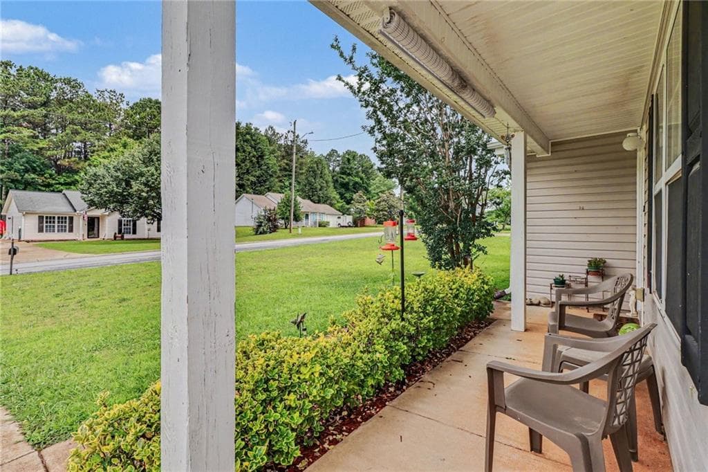 3 bedroom, 2 bathroom, 1,115 sq ft single family residence for sale at 341 Thorn Thicket Drive, Rockmart, GA 30153 — photo 3
