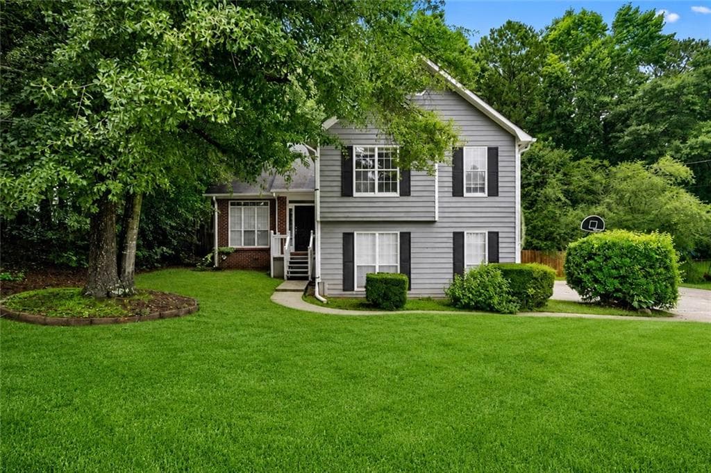 3 bedroom, 3 bathroom, 1,618 sq ft single family residence for sale at 118 Black Oak Court, Stockbridge, GA 30281 — photo 2