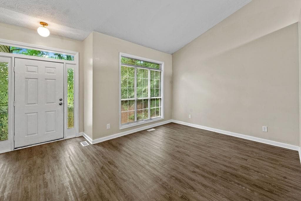 3 bedroom, 3 bathroom, 1,618 sq ft single family residence for sale at 118 Black Oak Court, Stockbridge, GA 30281 — photo 7