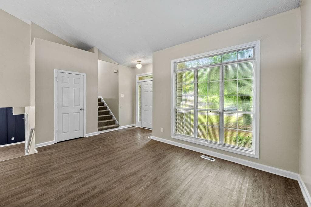 3 bedroom, 3 bathroom, 1,618 sq ft single family residence for sale at 118 Black Oak Court, Stockbridge, GA 30281 — photo 9