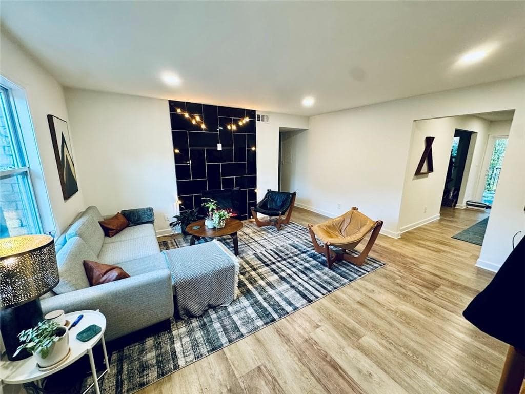 2 bedroom, 3 bathroom, 1,408 sq ft condominium for rent at 275 Winding River Road C, Atlanta, GA 30350 for $2,100 a month — photo 3