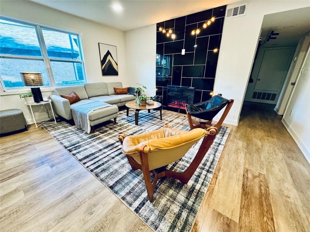 2 bedroom, 3 bathroom, 1,408 sq ft condominium for rent at 275 Winding River Road C, Atlanta, GA 30350 for $2,100 a month — photo 4
