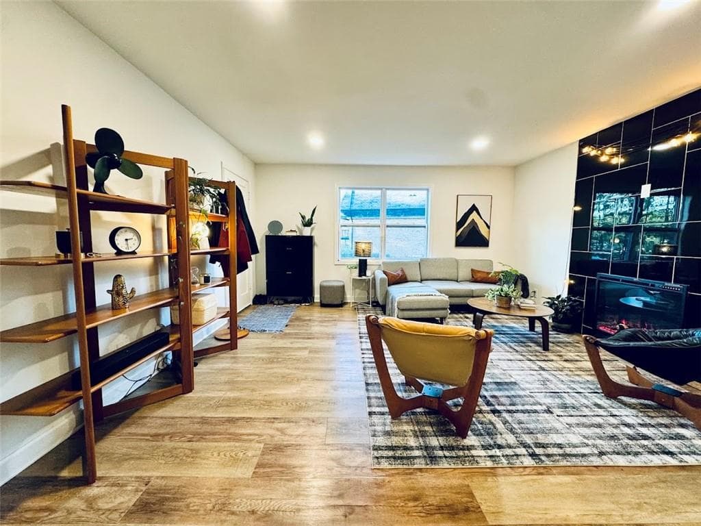 2 bedroom, 3 bathroom, 1,408 sq ft condominium for rent at 275 Winding River Road C, Atlanta, GA 30350 for $2,100 a month — photo 8