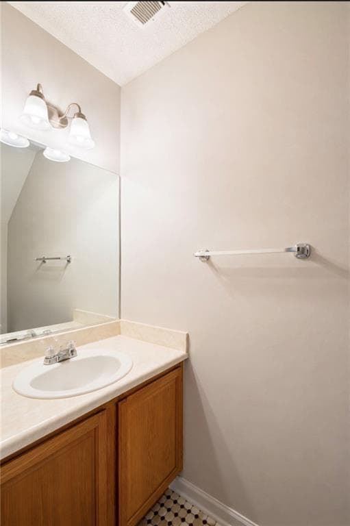 2 bedroom, 3 bathroom, 1,242 sq ft townhouse for rent at 2390 Newport Landing, Alpharetta, GA 30009 for $1,900 a month — photo 6