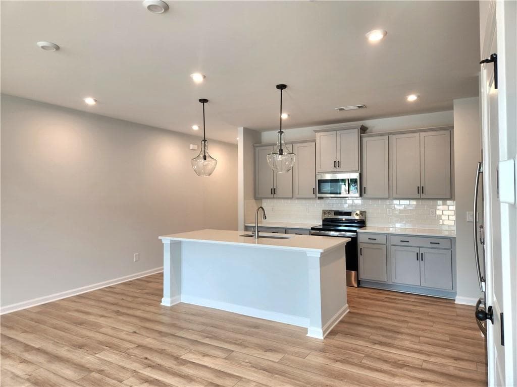 3 bedroom, 3 bathroom townhouse for rent at 848 Leraes Way, Loganville, GA 30052 for $2,400 a month — photo 3