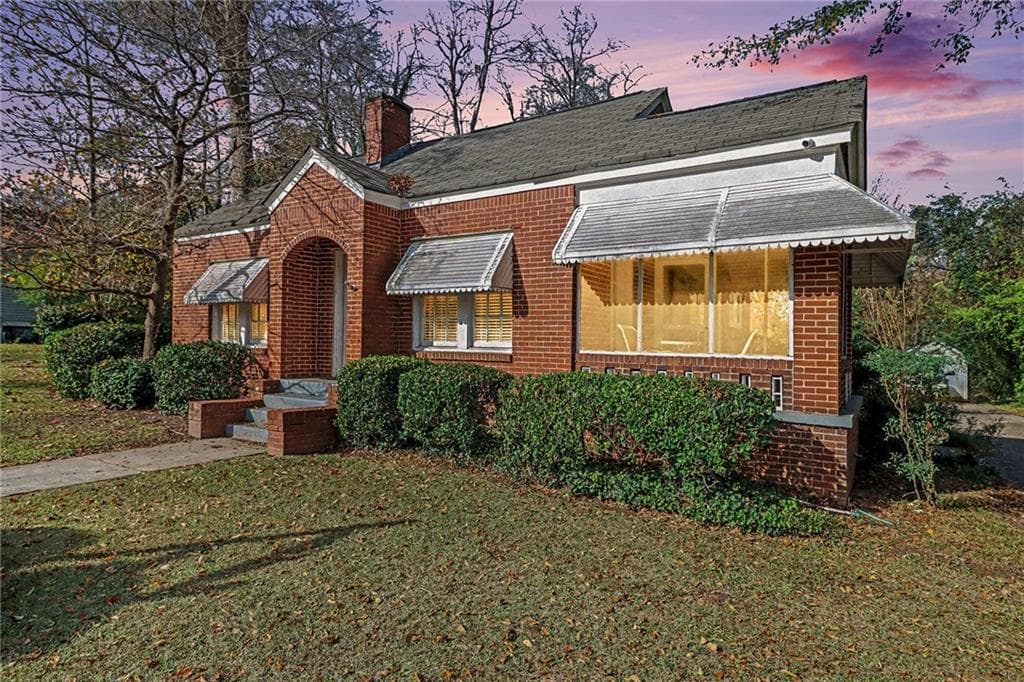 2 bedroom, 1 bathroom, 1,308 sq ft single family residence for sale at 109 Stockbridge Road, Jonesboro, GA 30236 — photo 2
