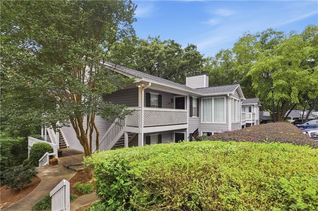 2 bedroom, 2 bathroom, 1,102 sq ft condominium for sale at 1201 Vicksburg Place, Atlanta, GA 30350