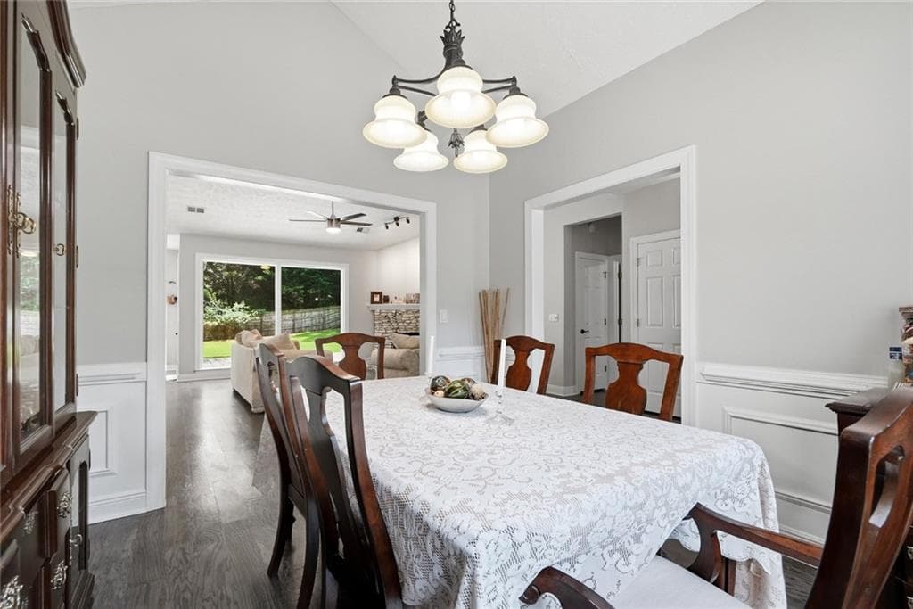 3 bedroom, 2 bathroom, 1,938 sq ft single family residence for sale at 5804 County Court, Buford, GA 30518 — photo 6