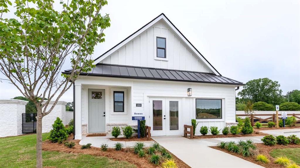 4 bedroom, 3 bathroom, 2,574 sq ft single family residence sold at 1494 LONGWING Lane, Marietta, GA 30066