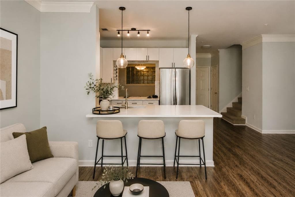 3 bedroom, 3 bathroom, 1,500 sq ft condominium for sale at 400 17th Street 1332, Atlanta, GA 30363 — photo 1 of 45