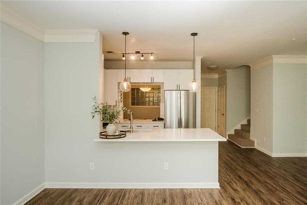 3 bedroom, 3 bathroom, 1,500 sq ft condominium for sale at 400 17th Street 1332, Atlanta, GA 30363 — photo 2