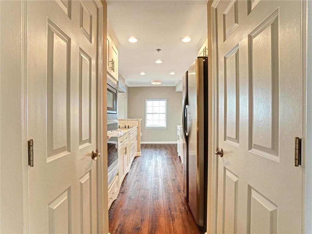 2 bedroom, 2 bathroom, 1,680 sq ft condominium for sale at 3435 Kingsboro Road 1601, Atlanta, GA 30326 — photo 5