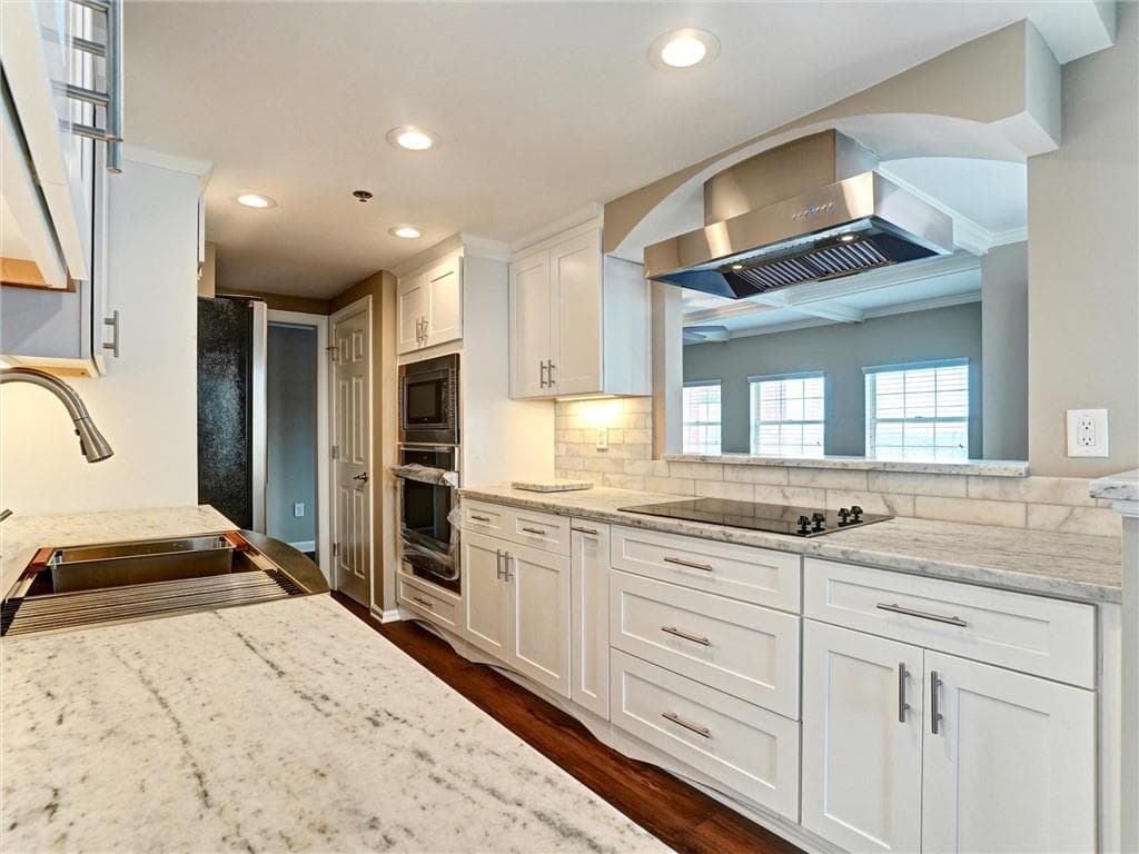 2 bedroom, 2 bathroom, 1,680 sq ft condominium for sale at 3435 Kingsboro Road 1601, Atlanta, GA 30326 — photo 8