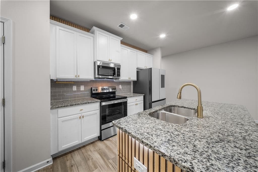 3 bedroom, 3 bathroom, 1,735 sq ft townhouse for sale at 32 Huntley Trace, Hoschton, GA 30548 — photo 6