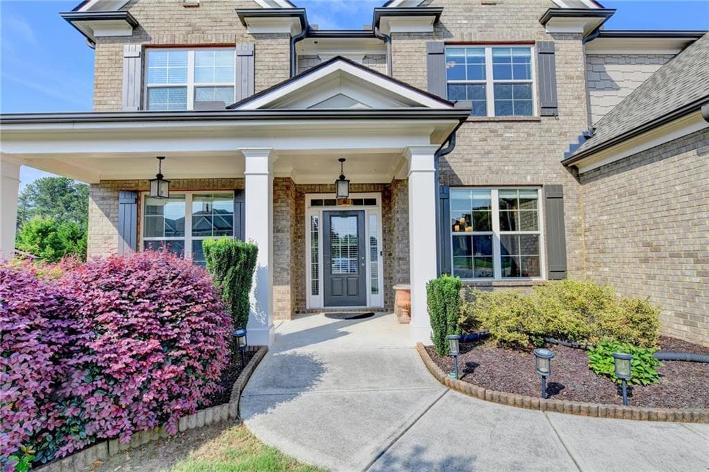 4 bedroom, 4 bathroom, 3,532 sq ft single family residence under contract at 2460 Wildlife Ct., Buford, GA 30519 — photo 4