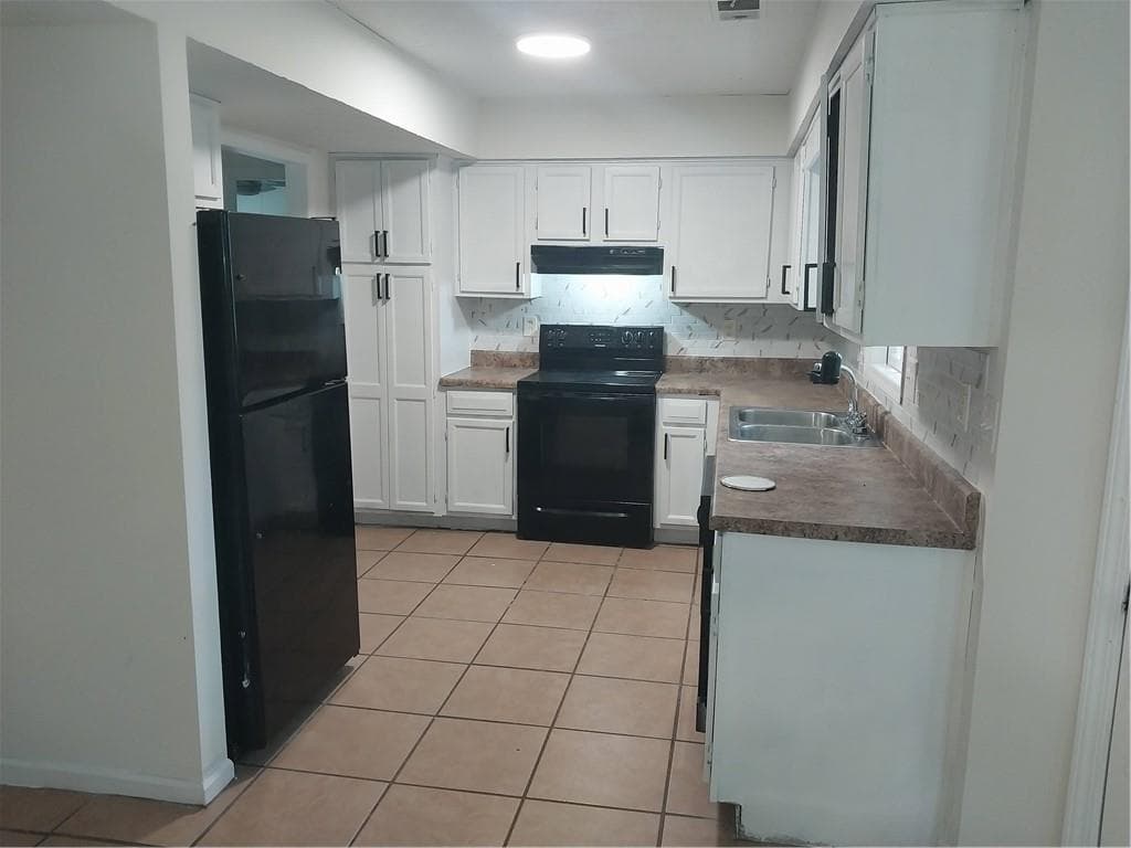 4 bedroom, 3 bathroom, 1,888 sq ft single family residence under contract at 15 Lakeview Lane, Stockbridge, GA 30281 — photo 2