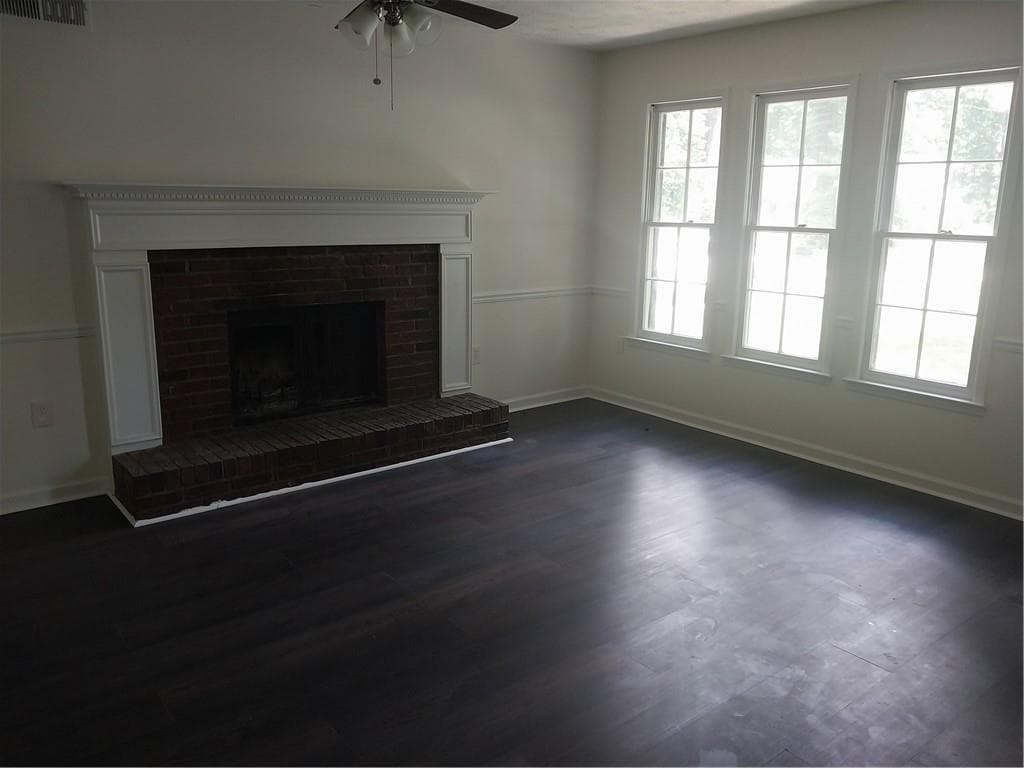 4 bedroom, 3 bathroom, 1,888 sq ft single family residence under contract at 15 Lakeview Lane, Stockbridge, GA 30281 — photo 4