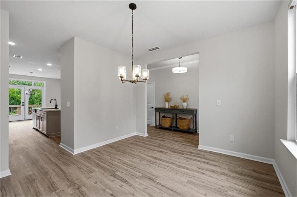 5 bedroom, 4 bathroom, 3,640 sq ft single family residence for sale at 22 Knollwood Way, Cartersville, GA 30121 — photo 8