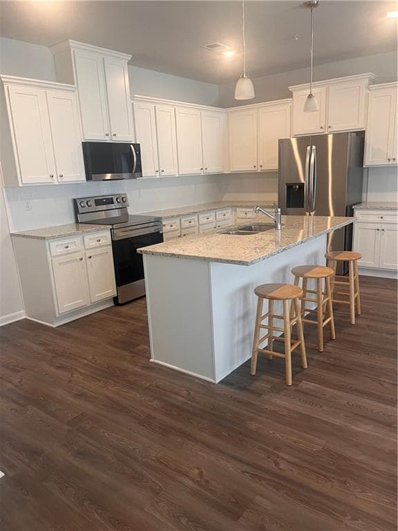3 bedroom, 3 bathroom, 1,946 sq ft townhouse for rent at 398 Lanier Circle, Woodstock, GA 30189 for $2,275 a month — photo 4