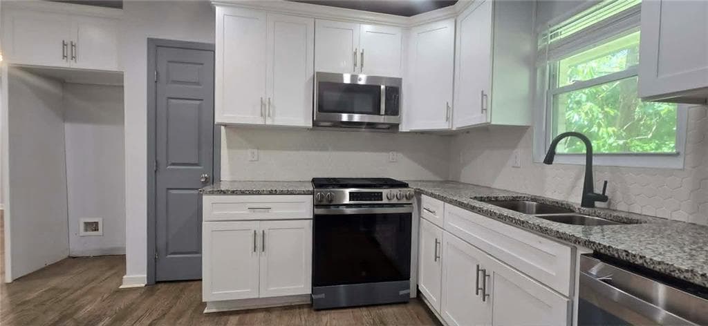 3 bedroom, 2 bathroom, 1,231 sq ft single family residence for sale at 2410 Macon Drive, Atlanta, GA 30315 — photo 9