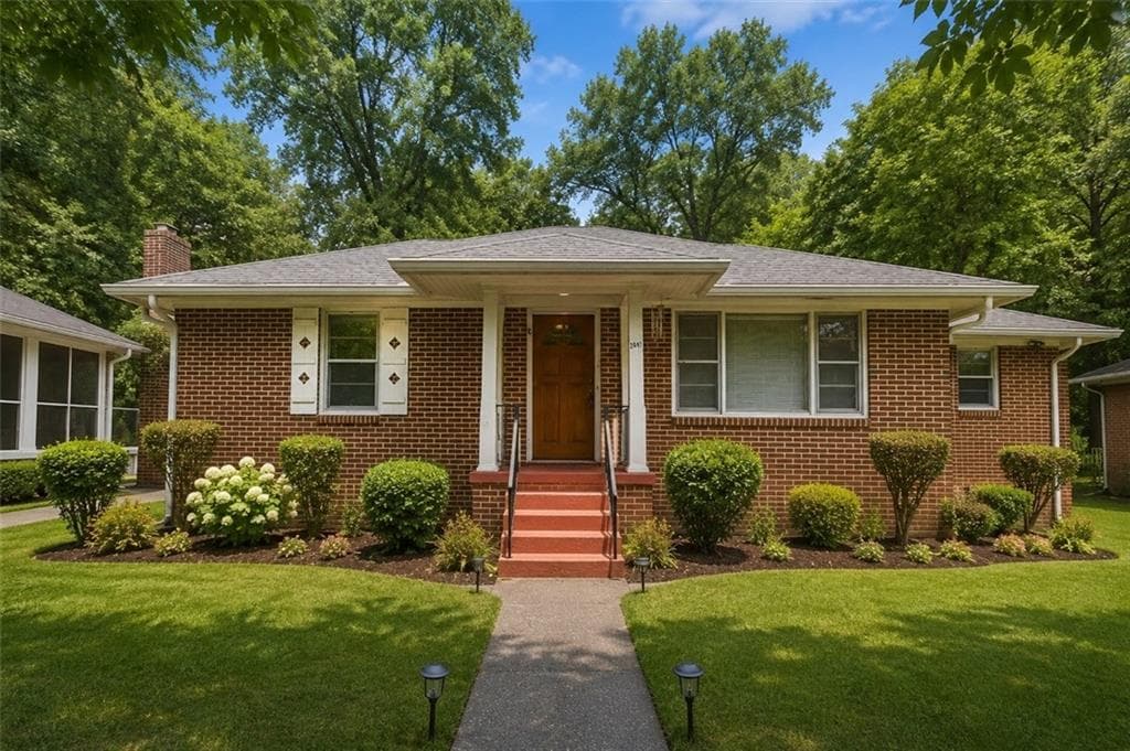 3 bedroom, 2 bathroom, 1,602 sq ft single family residence for sale at 2647 Elsinore Street, Atlanta, GA 30344 — photo 2