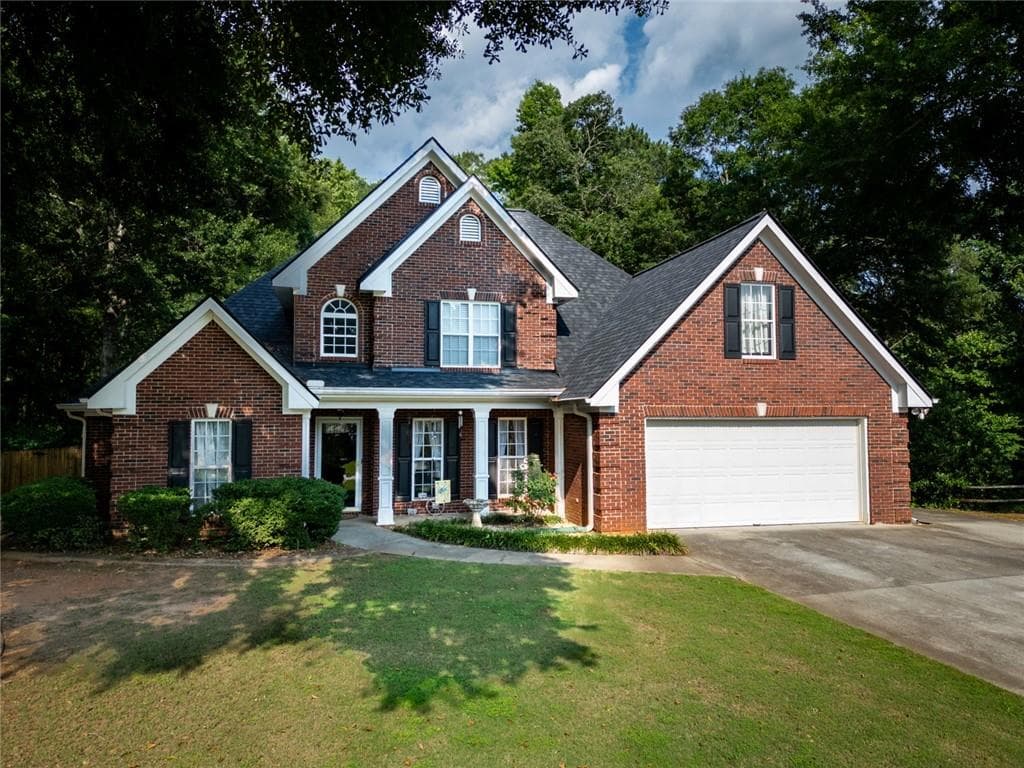 4 bedroom, 3 bathroom, 2,426 sq ft single family residence for sale at 385 Glynnshire Court, Covington, GA 30016 — photo 1 of 40