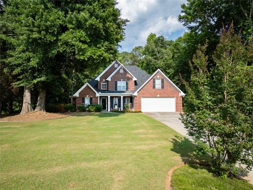 4 bedroom, 3 bathroom, 2,426 sq ft single family residence for sale at 385 Glynnshire Court, Covington, GA 30016 — photo 3