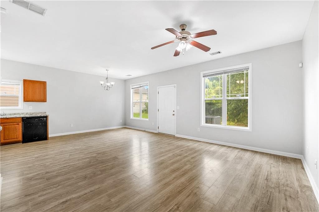 4 bedroom, 3 bathroom, 1,912 sq ft single family residence for sale at 7268 Loblolly Lane, Morrow, GA 30260 — photo 7