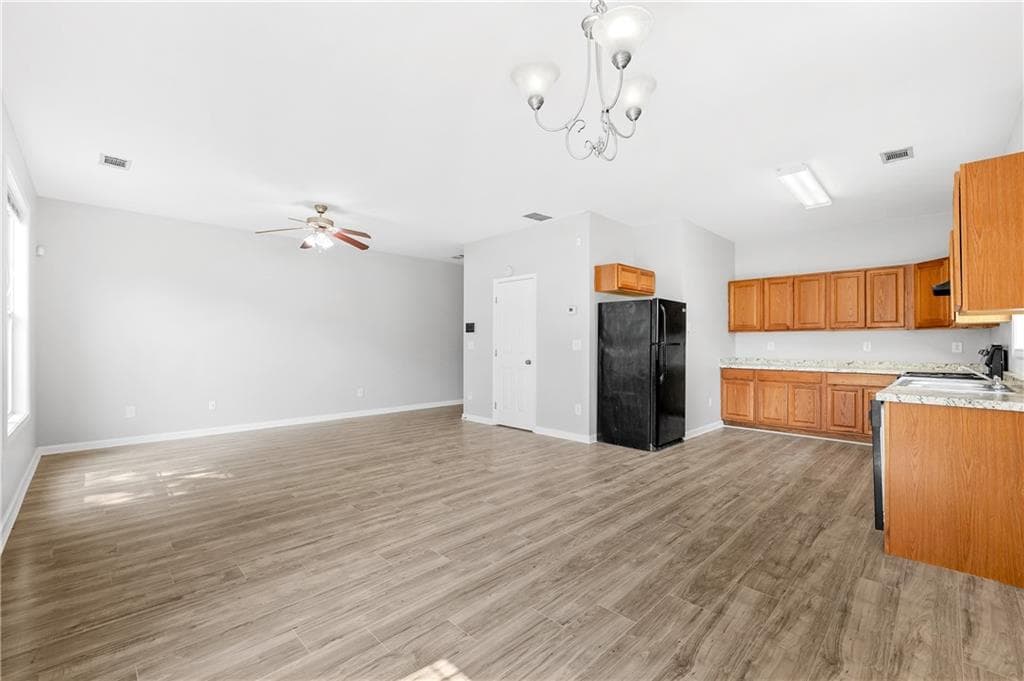 4 bedroom, 3 bathroom, 1,912 sq ft single family residence for sale at 7268 Loblolly Lane, Morrow, GA 30260 — photo 8