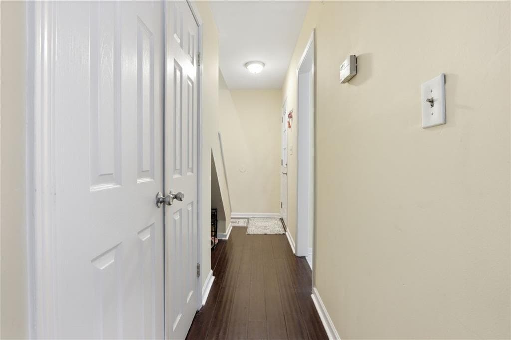 3 bedroom, 2 bathroom, 1,320 sq ft condominium for sale at 2524 Bradford Square, Atlanta, GA 30345 — photo 6