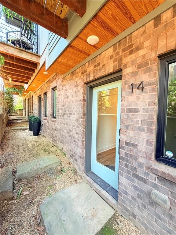 2 bedroom, 3 bathroom, 1,532 sq ft townhouse under contract at 2199 Lenox Road 14, Atlanta, GA 30324 — photo 2