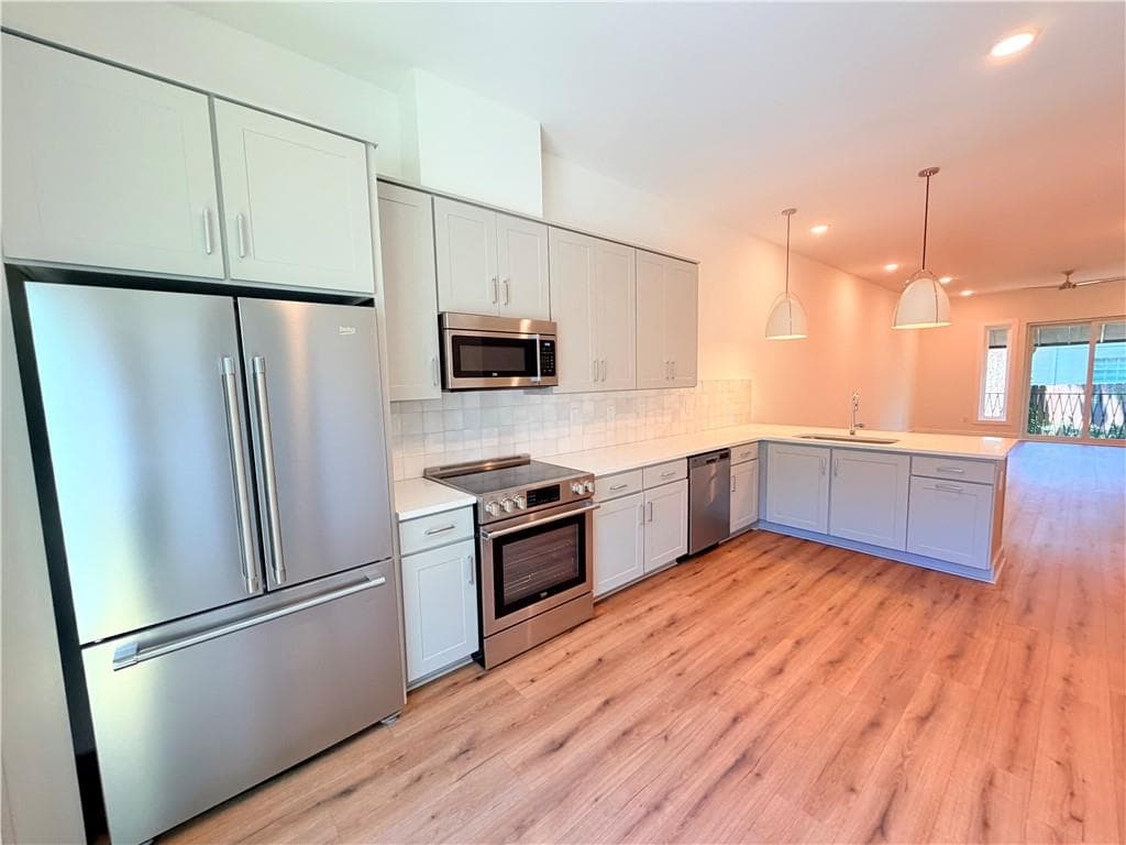 2 bedroom, 3 bathroom, 1,532 sq ft townhouse under contract at 2199 Lenox Road 14, Atlanta, GA 30324 — photo 8