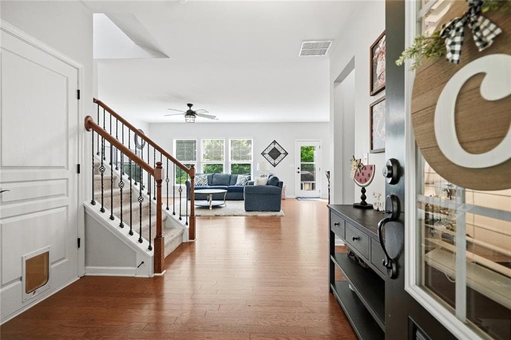 4 bedroom, 3 bathroom, 2,402 sq ft single family residence under contract at 713 Lorimore Pass, Canton, GA 30115 — photo 3